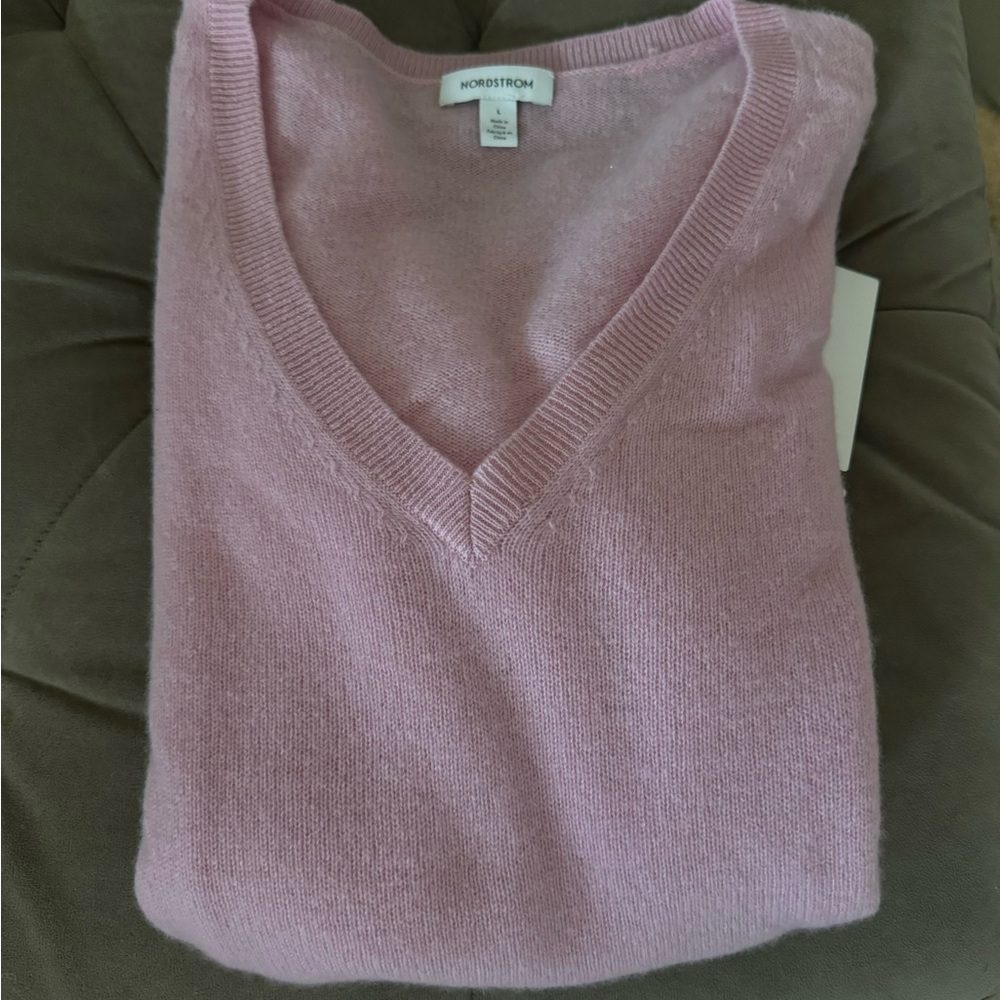 NWT Nordstrom Cashmere V-Neck Sweater